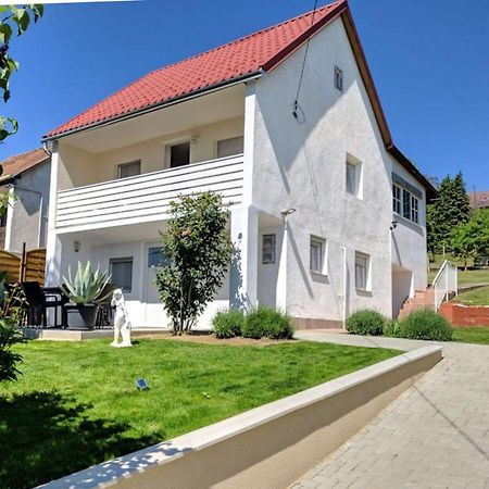 Eleven Apartman House Keszthely Exterior foto