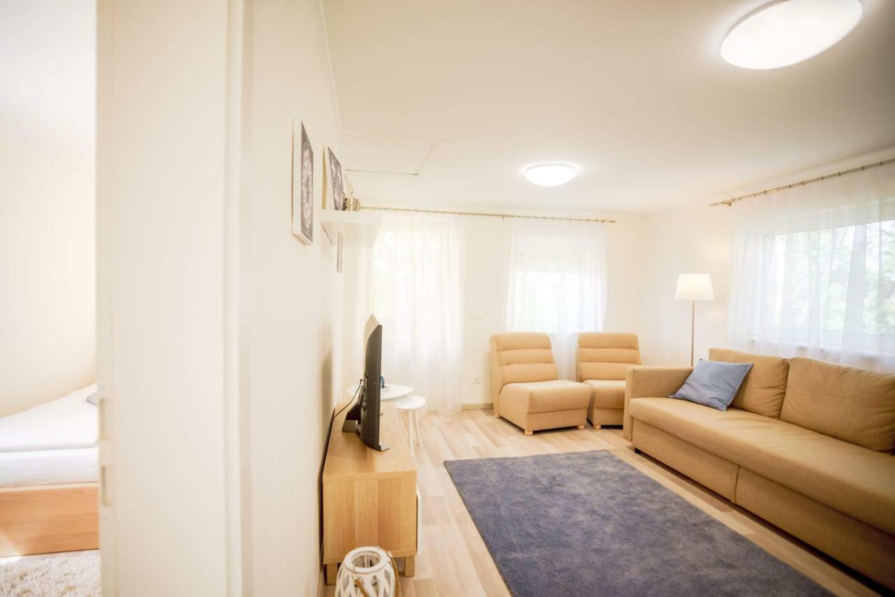 Eleven Apartman House Keszthely Exterior foto
